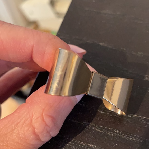 Oversized bow ring - Picture 5 of 5